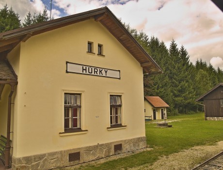 Zastávka Hůrky...